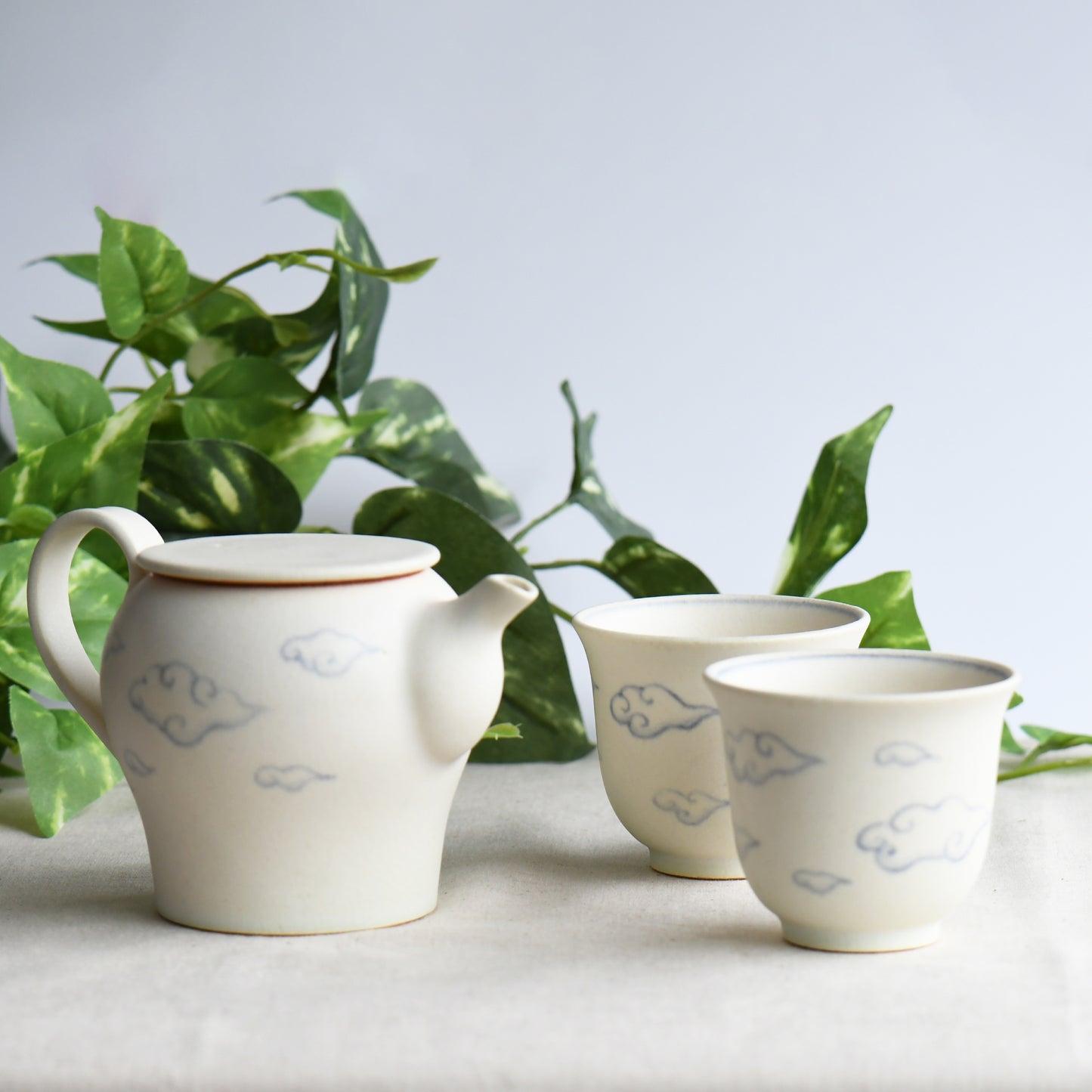 Ukigumo Tea pot & Teacup Set by Kanae Fumiyama