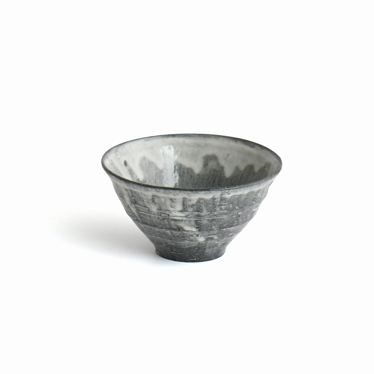 Handmade Sumine Rice Bowl by Mashiko ceramic artist Takeshi Honda, shown the other side of the bow.
