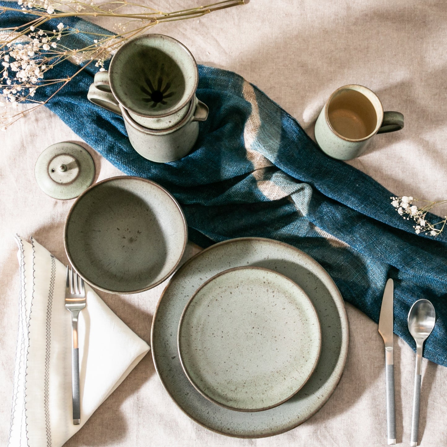 Kanade Matte Opal Green 4-piece Dinnerware Set | Japanese Pottery
